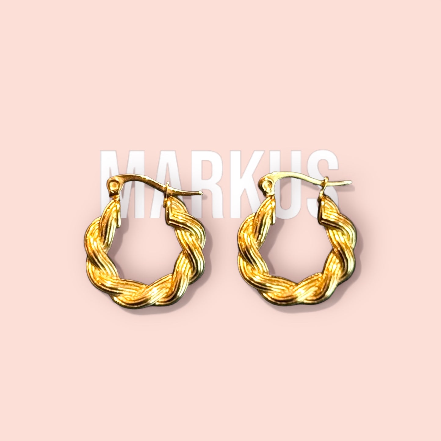 Les boucles d'oreilles MARKUS
