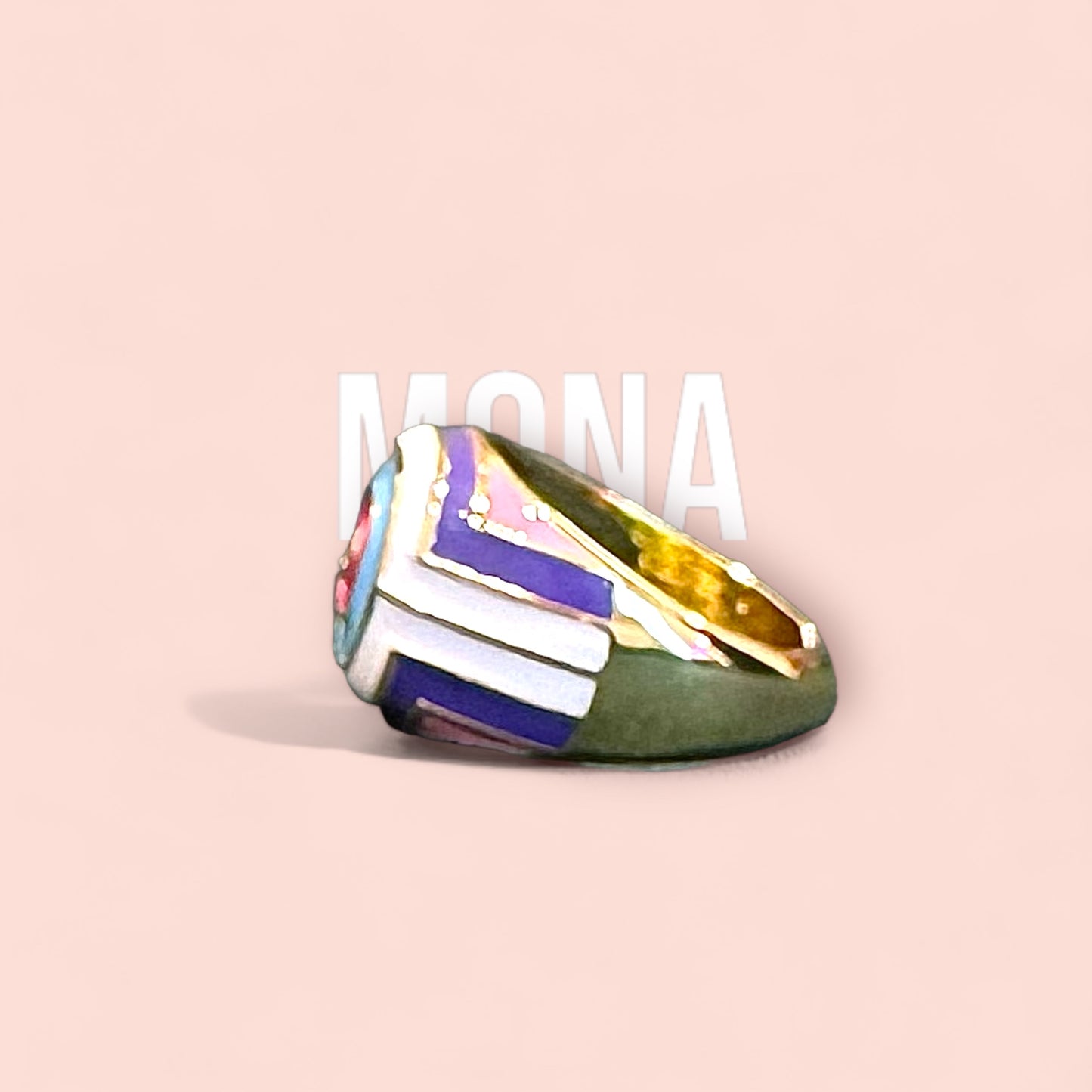 La bague MONA