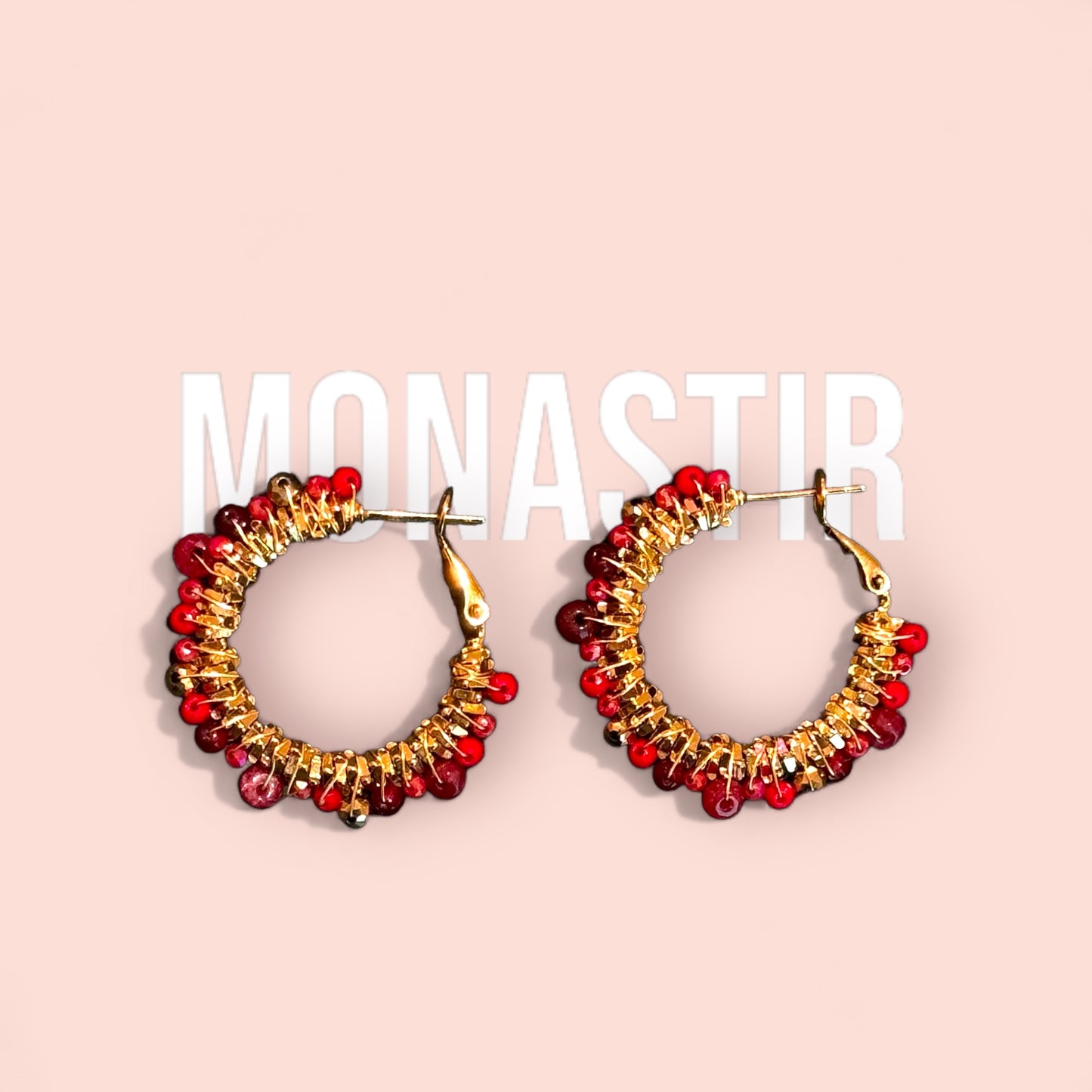Les boucles d'oreilles MONASTIR