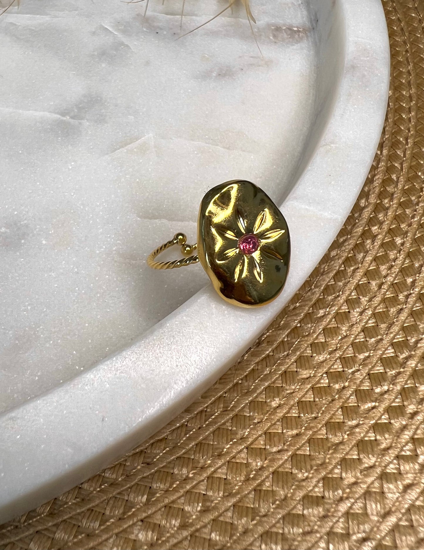 La bague HAILEY