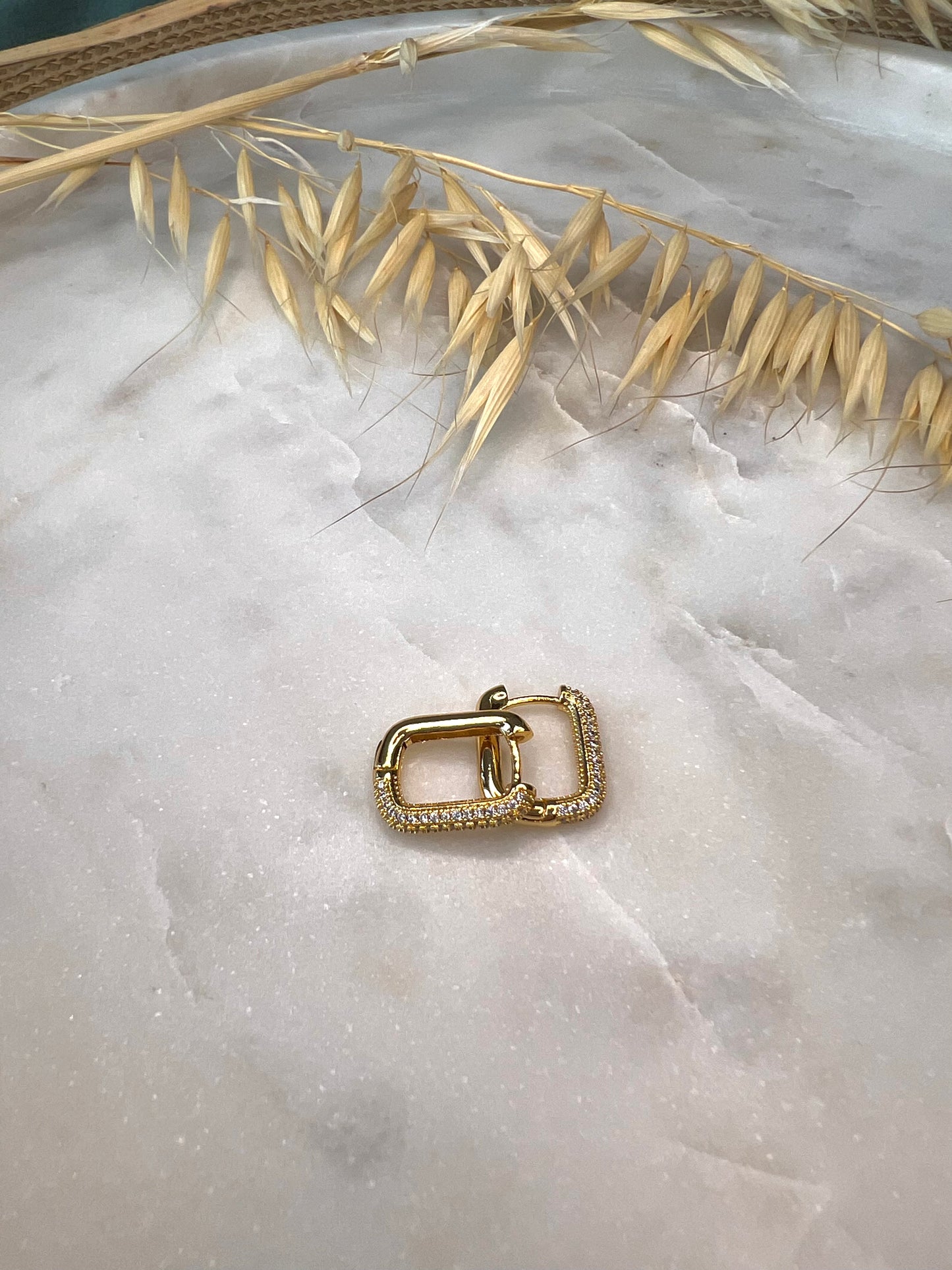 Les boucles d'oreilles PORTLAND