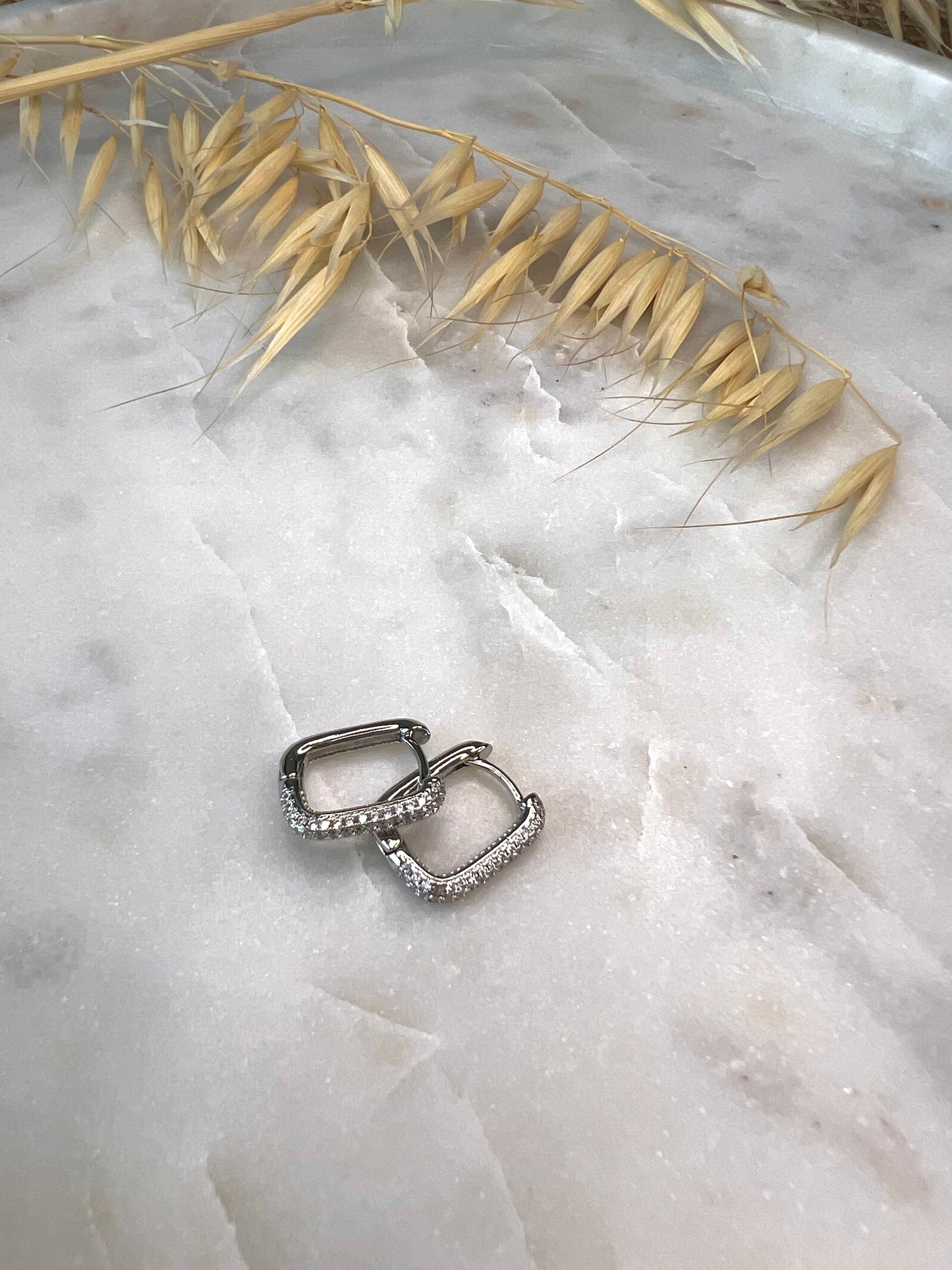 Les boucles d'oreilles PORTLAND