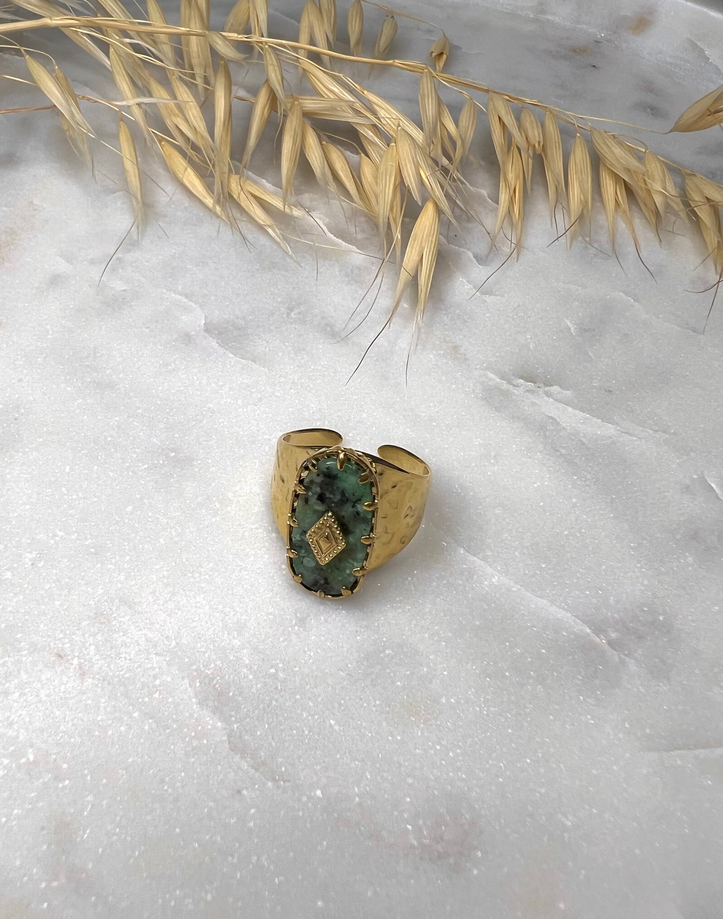La bague MEMPHIS