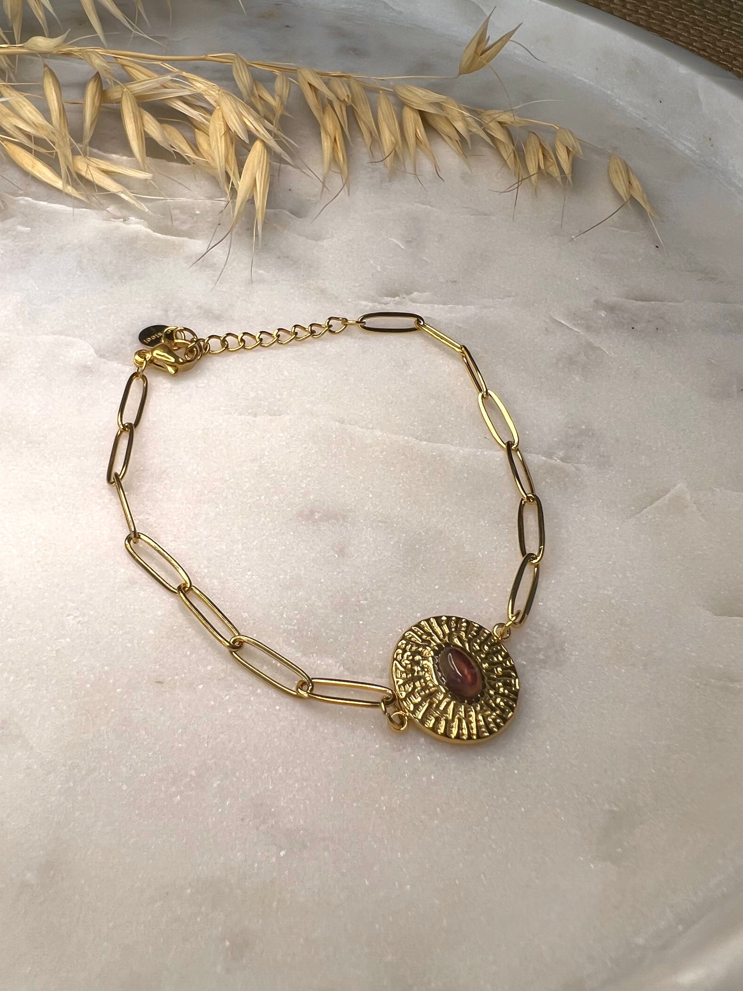 The HAZEL bracelet