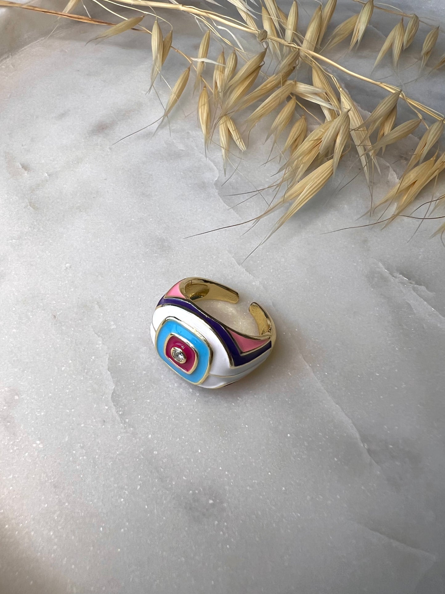 La bague MONA