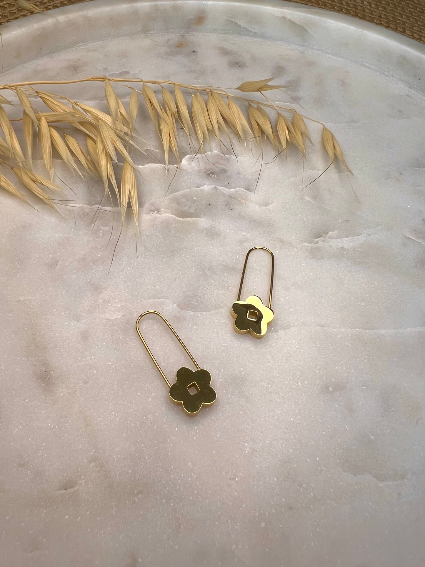 Les boucles d'oreilles BOWIE