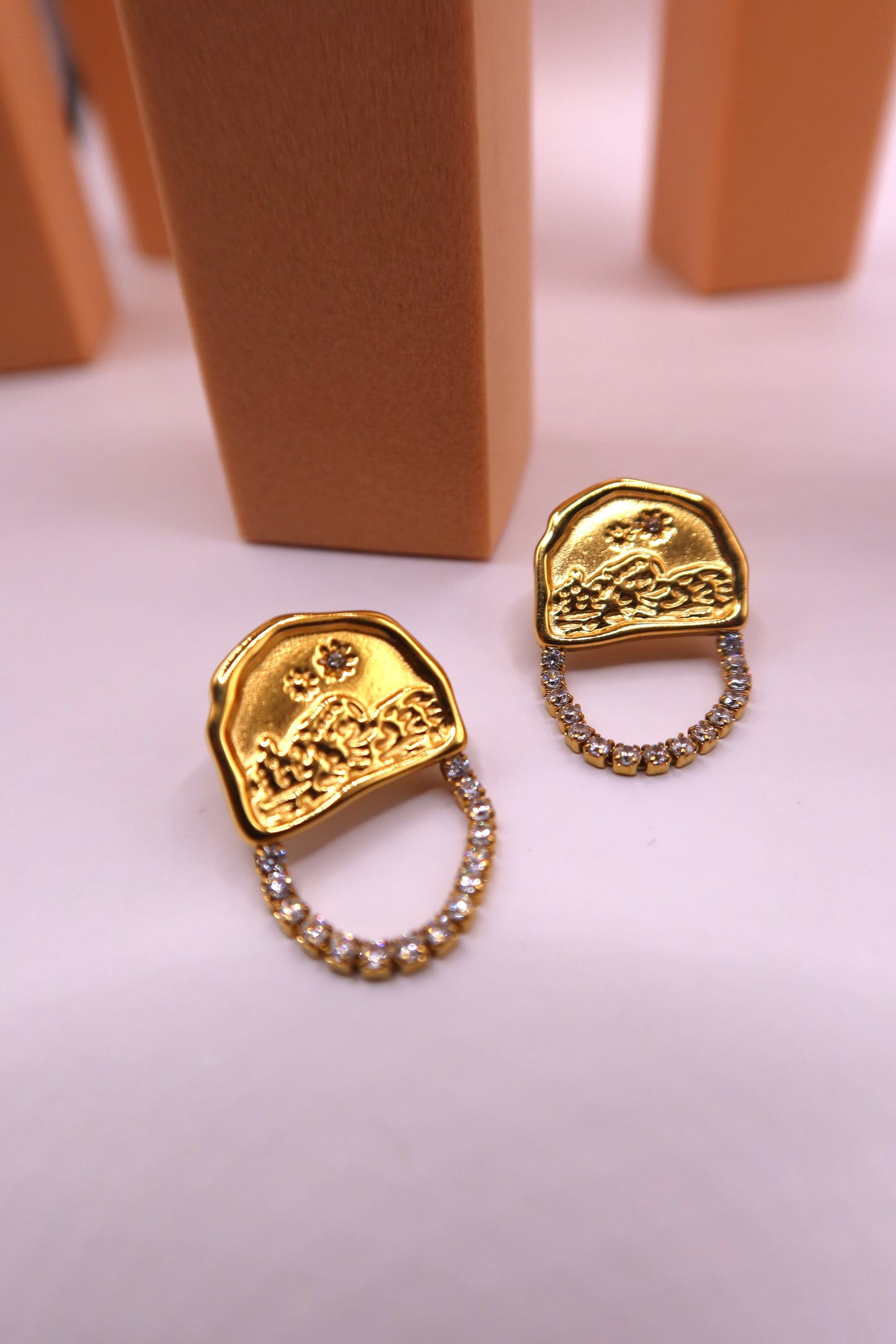 Les boucles d'oreilles YSEULT
