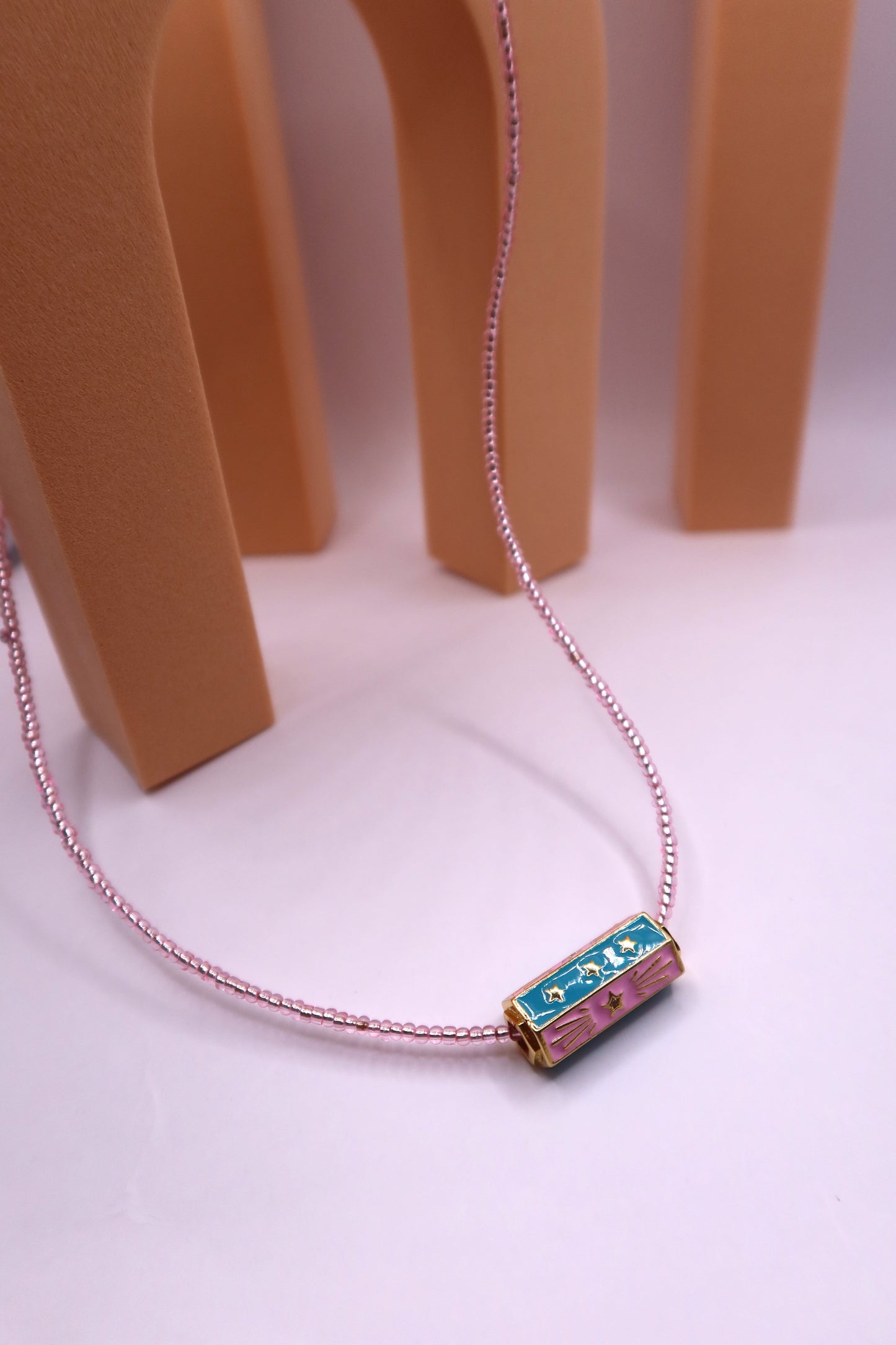 Le collier ÉLENOS