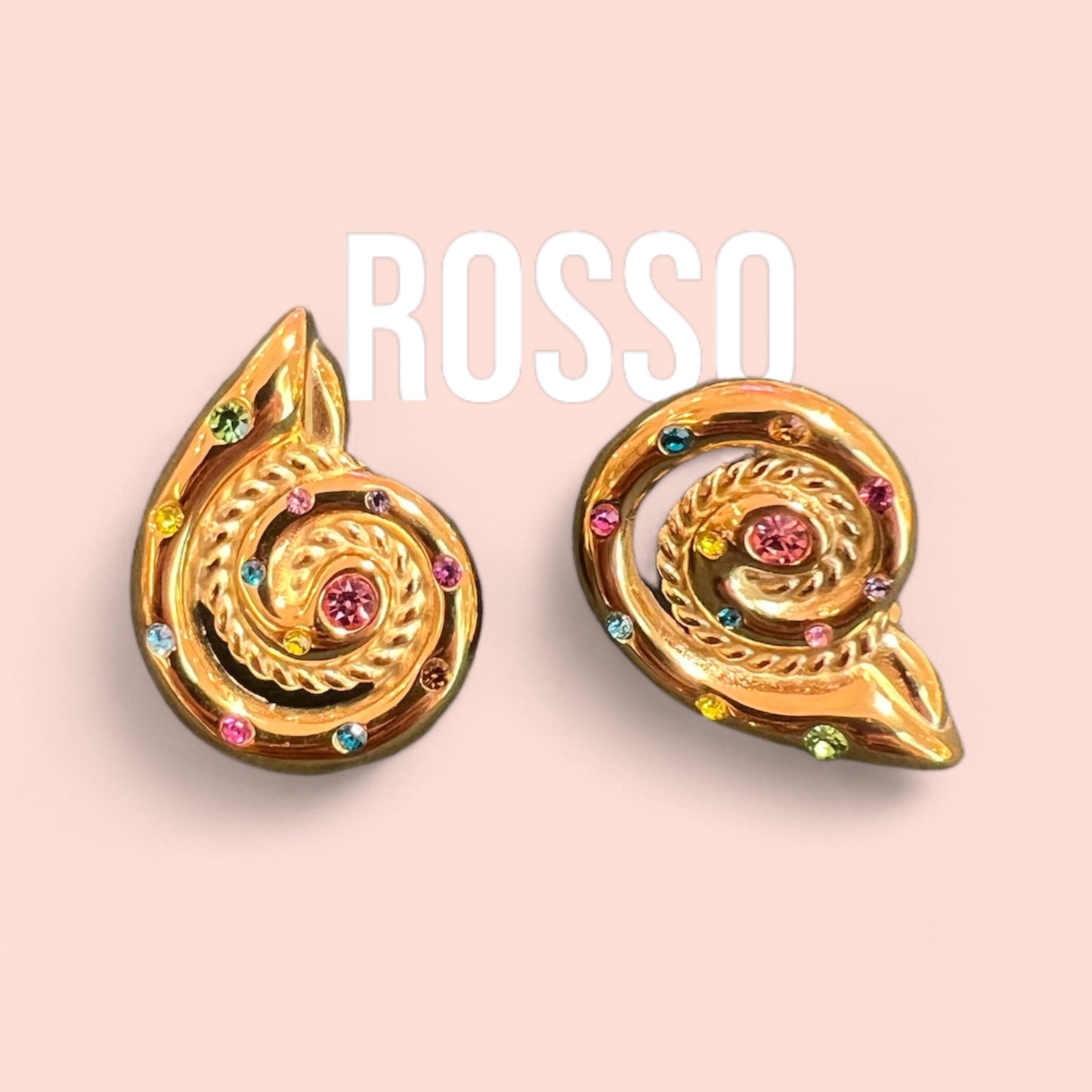 Les boucles d'oreilles ROSSO