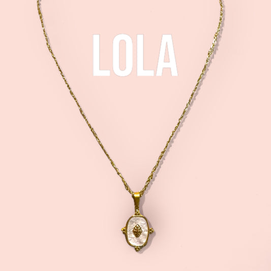 The LOLA necklace